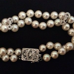 Double Strand Pearl Bracelet Diamond Clasp & Space